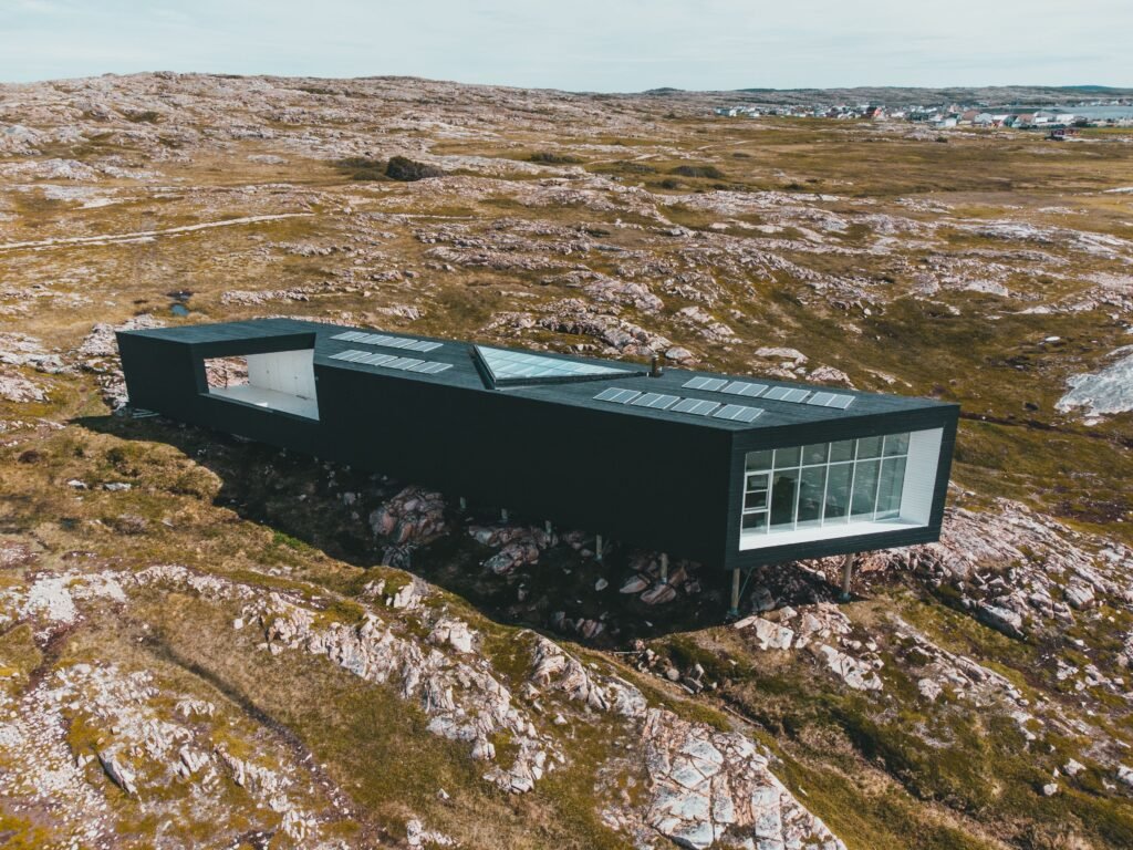 how many solar panels to run a remote cabin